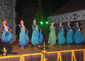 Kathak Group Choreography by Rekha Madkaikar & Group